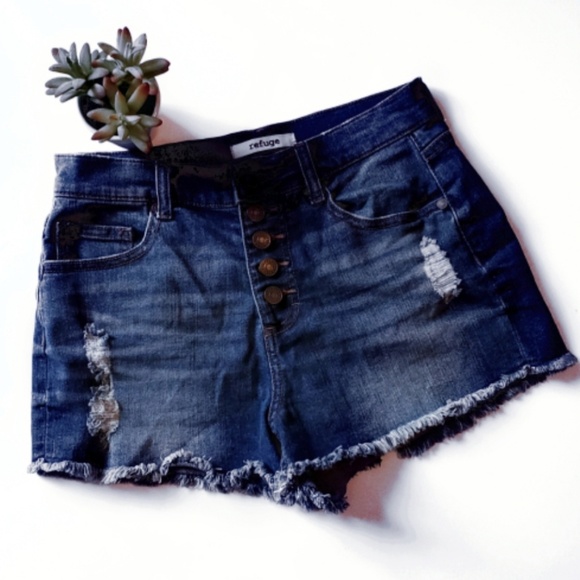 refuge Pants - Refuge Distressed Women's Jean Shorts Size 2